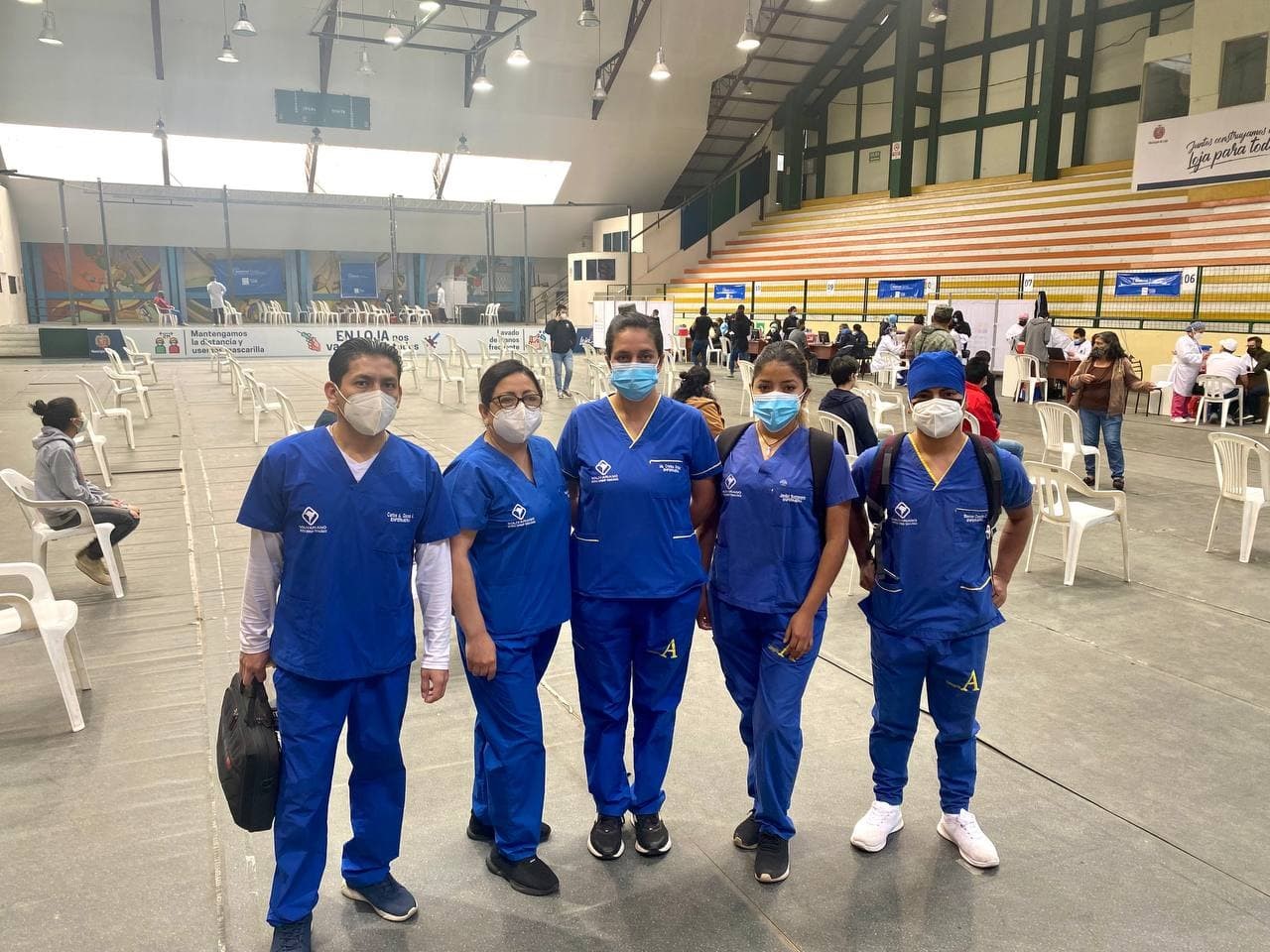 Estudiantes del Bolivariano participan del programa de vacunación anti Covid