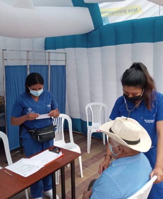 UNIVERSITARIO BOLIVARIANO organiza   jornadas de salud en Piñas y Portovelo