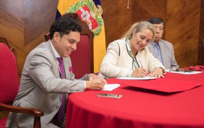 Universitario BOLIVARIANO firma un acuerdo con Municipio de Loja
