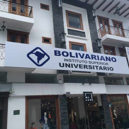 Universitario Bolivariano                                   oferta carreras innovadoras en línea